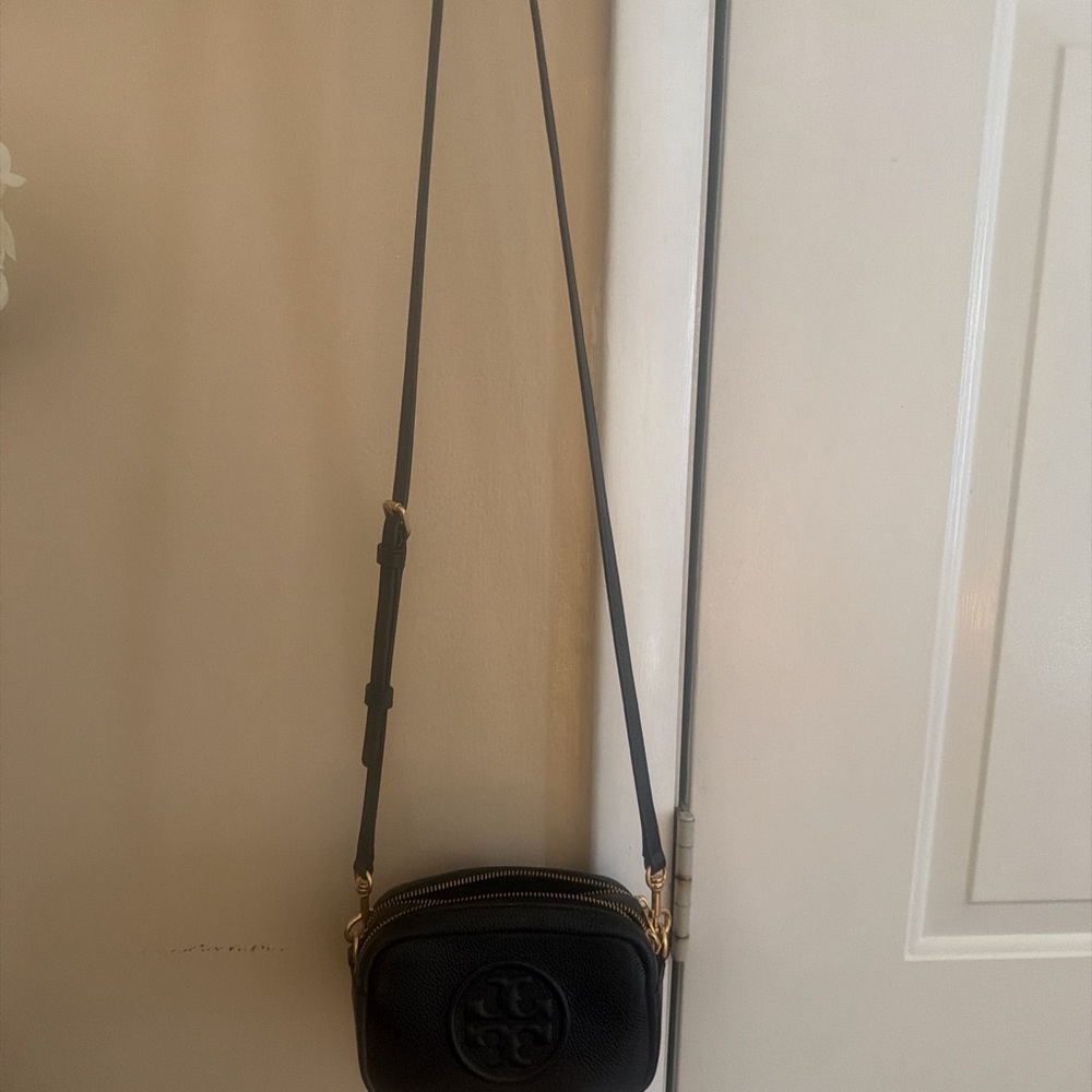 Tory Burch Black Pebbled Leather Crossbody Bag - Picture 2 of 5